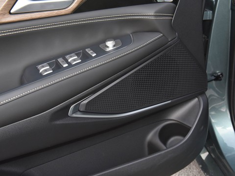 XPeng P5 — China electric EV for export — photo 15