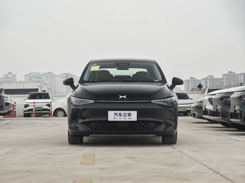 XPeng P5 — China electric EV for export — photo 2