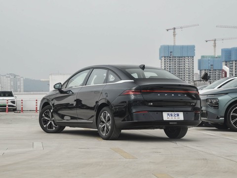 XPeng P5 — China electric EV for export — photo 5