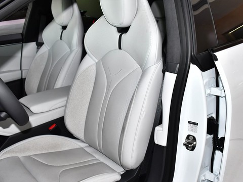 XPeng P7 — China electric EV for export — photo 11