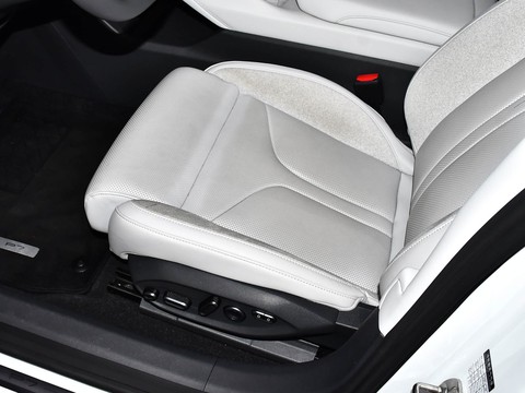 XPeng P7 — China electric EV for export — photo 14