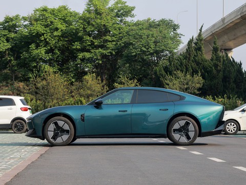 XPeng P7 — China electric EV for export — photo 4
