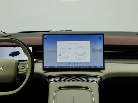 XPeng X9 — China electric EV for export — photo 15