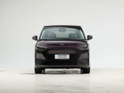 XPeng X9 — China electric EV for export — photo 2