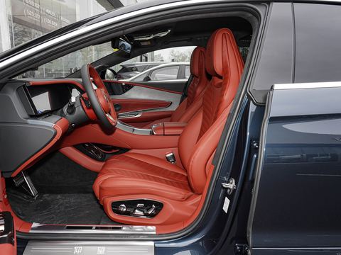 Yangwang Yang WangU7 — China electric EV for export — photo 9