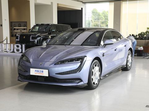 Yangwang Yang WangU7 — China electric EV for export — photo 1