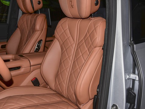 Yangwang U8 — China range-extender EV for export — photo 11