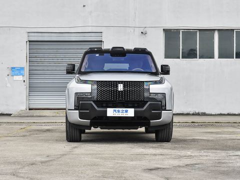 Yangwang Yang WangU8 — China electric EV for export — photo 2