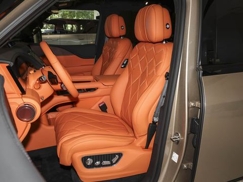 Yangwang Yang WangU8 L — China electric EV for export — photo 10