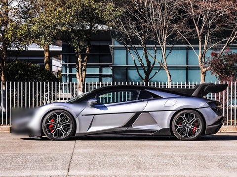 Yangwang U9 — China electric EV for export — photo 4