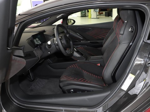 Yangwang U9 — China electric EV for export — photo 9