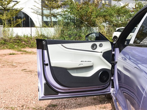 Zeekr 001 — China electric EV for export — photo 11