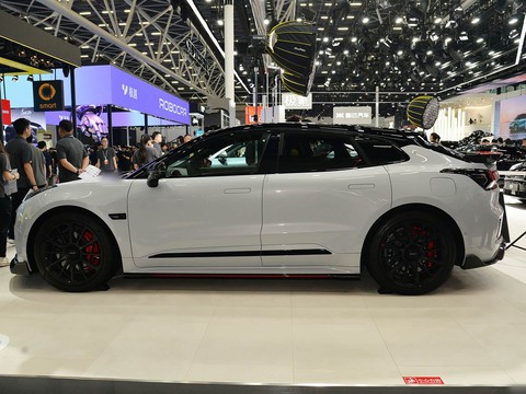Zeekr 001 FR — China electric EV for export — photo 3