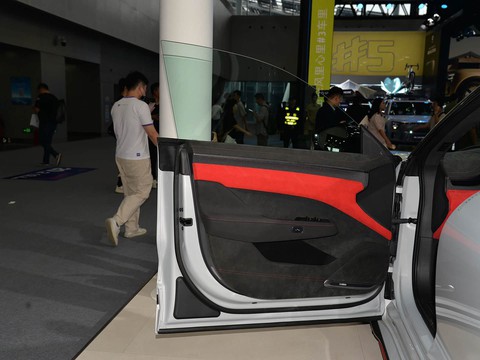 Zeekr 001 FR — China electric EV for export — photo 6