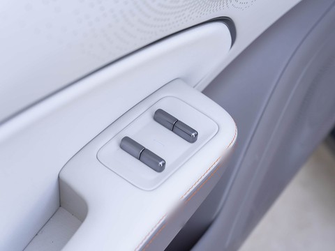 Zeekr 007 — China electric EV for export — photo 14