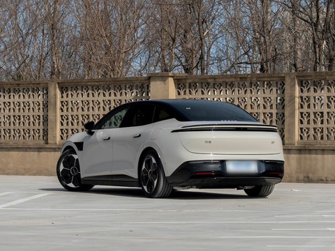 Zeekr 007 — China electric EV for export — photo 5