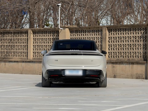 Zeekr 007 — China electric EV for export — photo 6