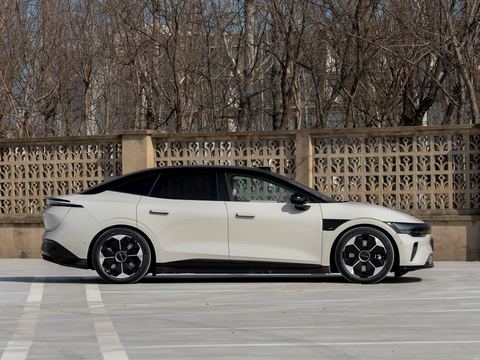 Zeekr Ji Ke007 — China electric EV for export — photo 8