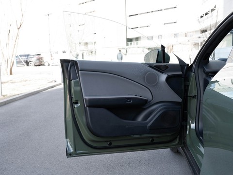 Zeekr 007 GT — China electric EV for export — photo 11