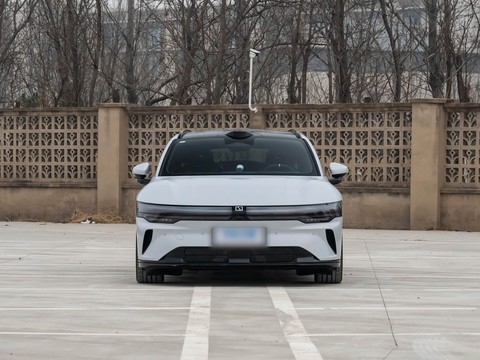 Zeekr 007 GT — China electric EV for export — photo 2