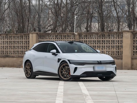Zeekr 007 GT — China electric EV for export — photo 3