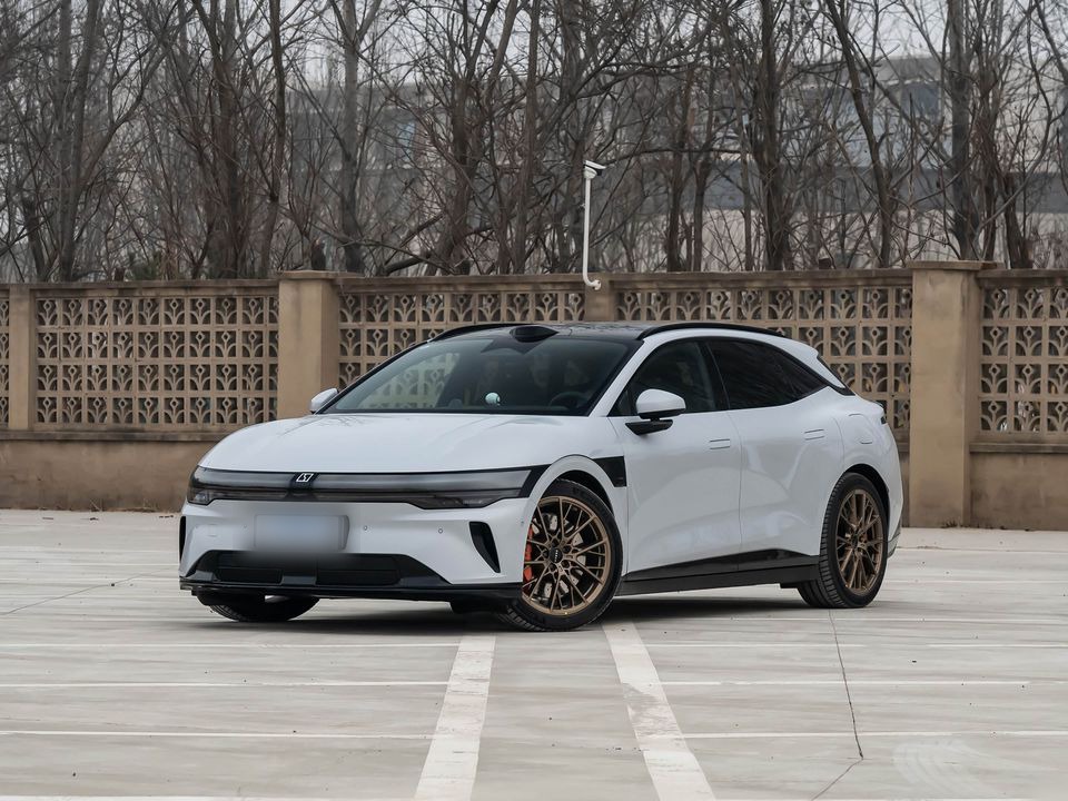 Zeekr 007 GT — China electric EV for export