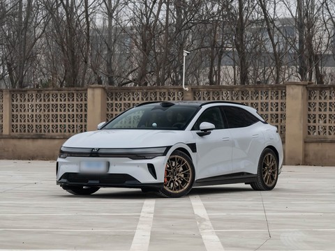 Zeekr 007 GT — China electric EV for export