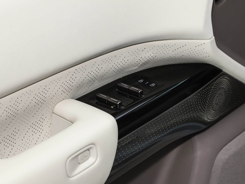 Zeekr 7X — China electric EV for export — photo 14