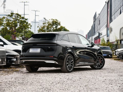 Zeekr 7X — China electric EV for export — photo 7