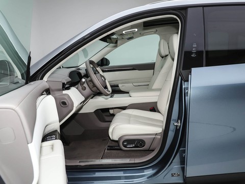 Zeekr 7X — China electric EV for export — photo 9
