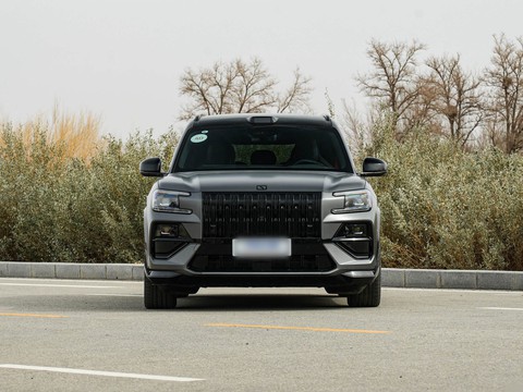 Zeekr 8X — China plug-in hybrid EV for export — photo 2