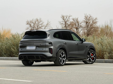 Zeekr 8X — China plug-in hybrid EV for export — photo 7