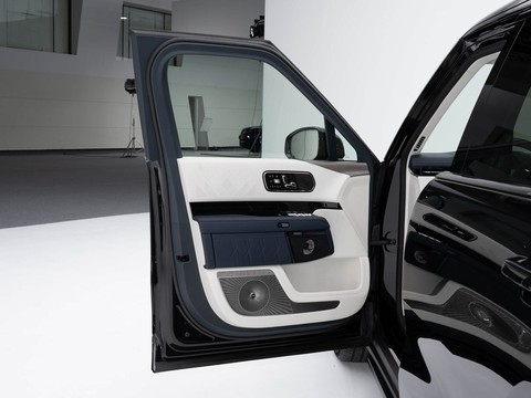 Zeekr 9X — China range-extender EV for export — photo 11