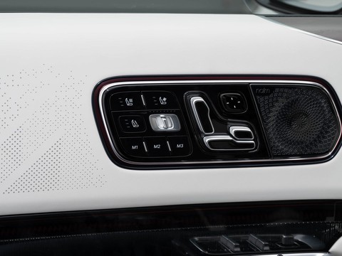 Zeekr 9X — China range-extender EV for export — photo 13