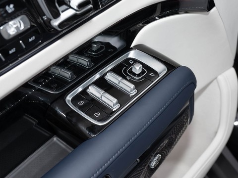 Zeekr 9X — China range-extender EV for export — photo 15