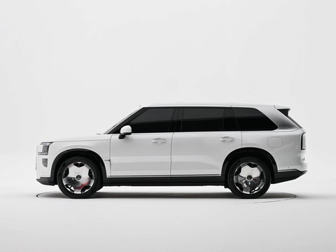 Zeekr 9X — China range-extender EV for export — photo 4