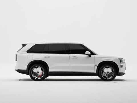 Zeekr 9X — China range-extender EV for export — photo 8