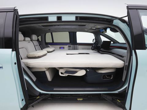 Zeekr Ji KeMIX — China electric EV for export — photo 16