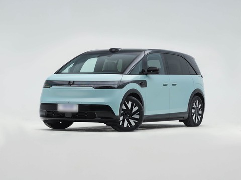 Zeekr MIX — China electric EV for export — photo 7