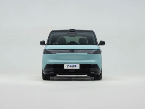 Zeekr Ji KeMIX — China electric EV for export — photo 8