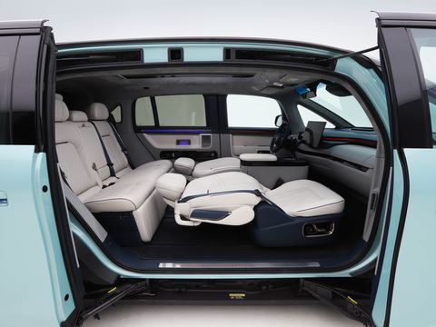 Zeekr Ji KeMIX — China electric EV for export — photo 9